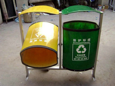 江苏玻璃钢垃圾桶图片2